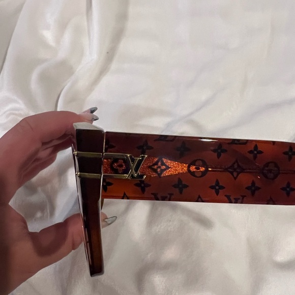 Louis Vuitton Blade Square Sunglasses - Picture 7 of 16